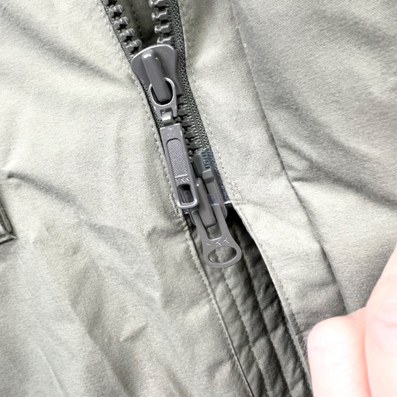 NWOT |•EDDIE BAUER•| HEAVY DUTY GORE-TEX Down Insulated Full Length Coat/Parka L - Picture 9 of 16